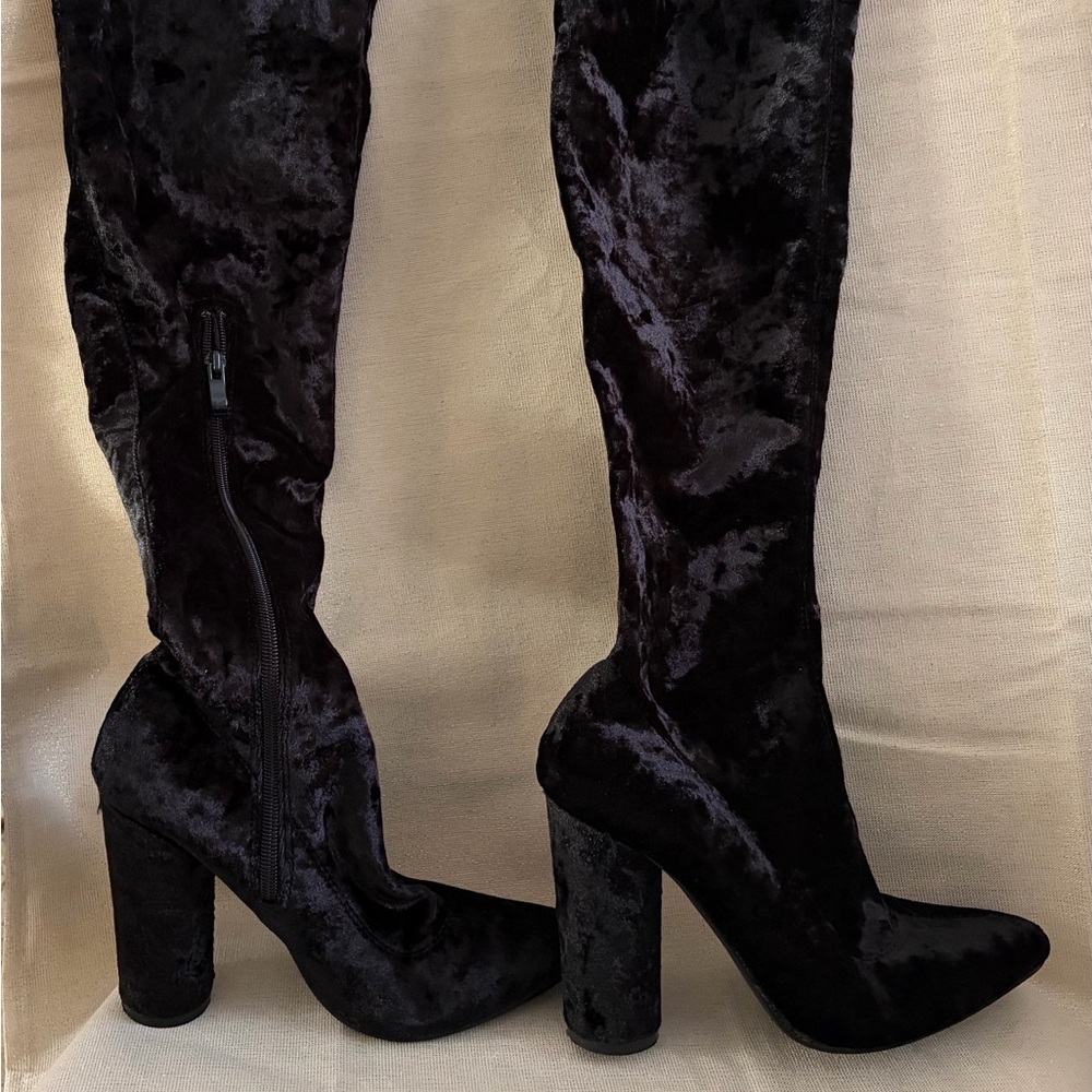 Elegant Black Velvet Knee-High Boots